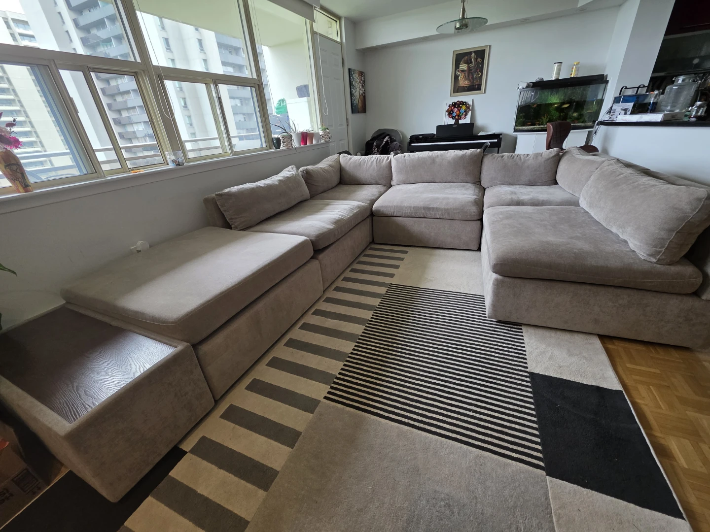 7 Sectional Sofa with Ottoman