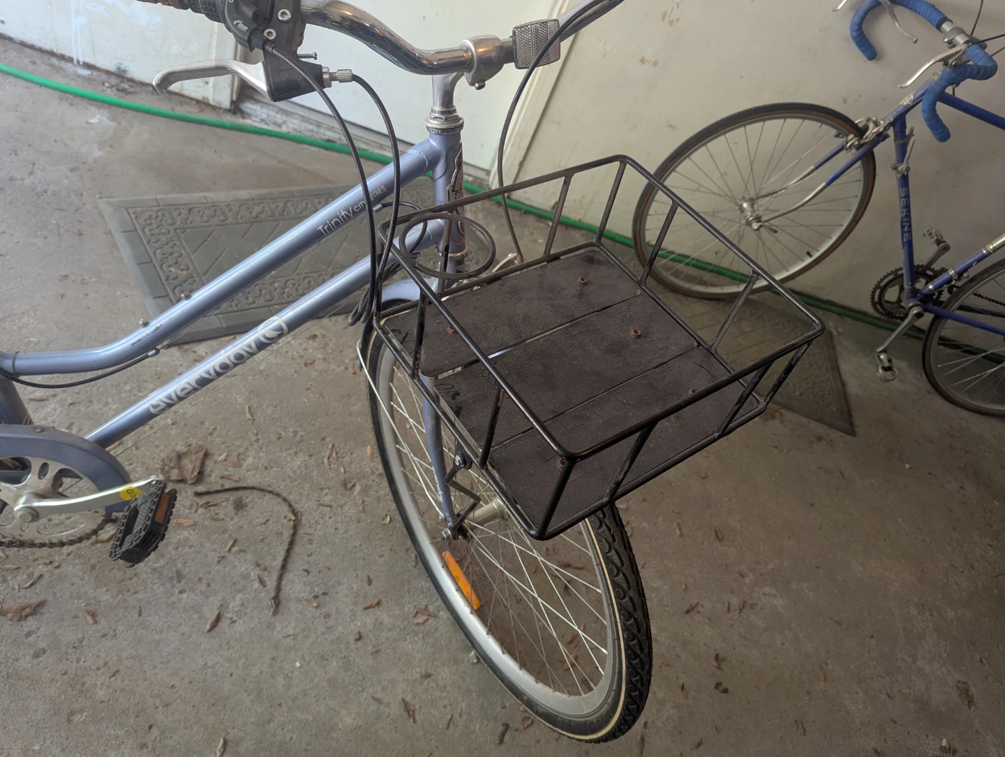 Everyday Trinity City Series Women's Bicycle - photo 3