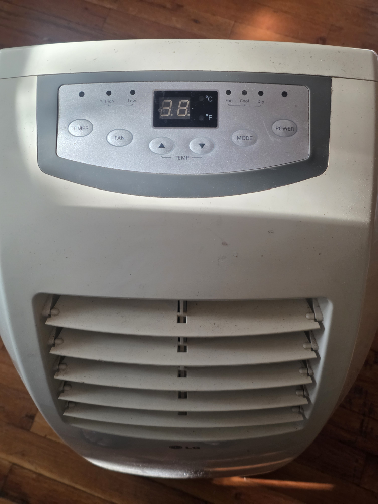 LG Portable Air Conditioner - photo 2