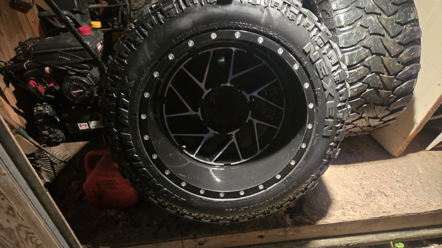 MOTO Metal Wheels with Nexen Tires - photo 2