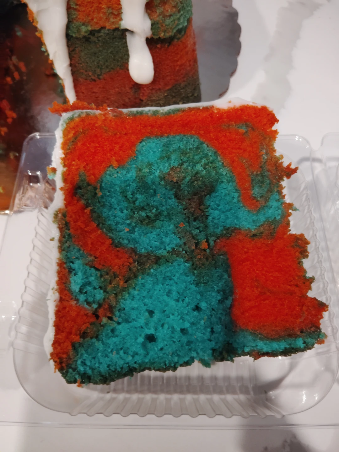 Marbled Cake Slice with White Icing - photo 2