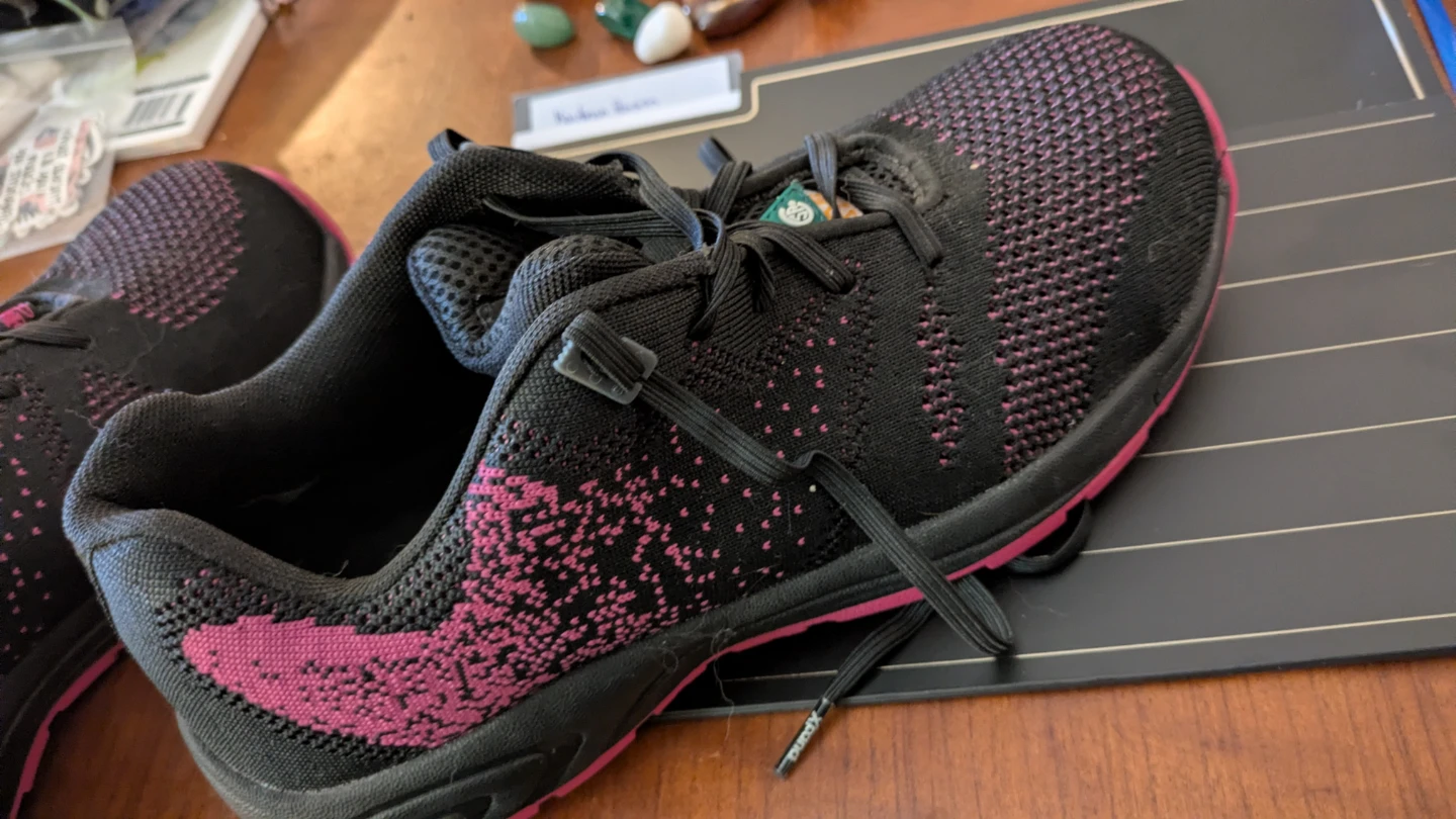 Pilote & Filles Women's Safety Running Shoes - Black/Pink - photo 2
