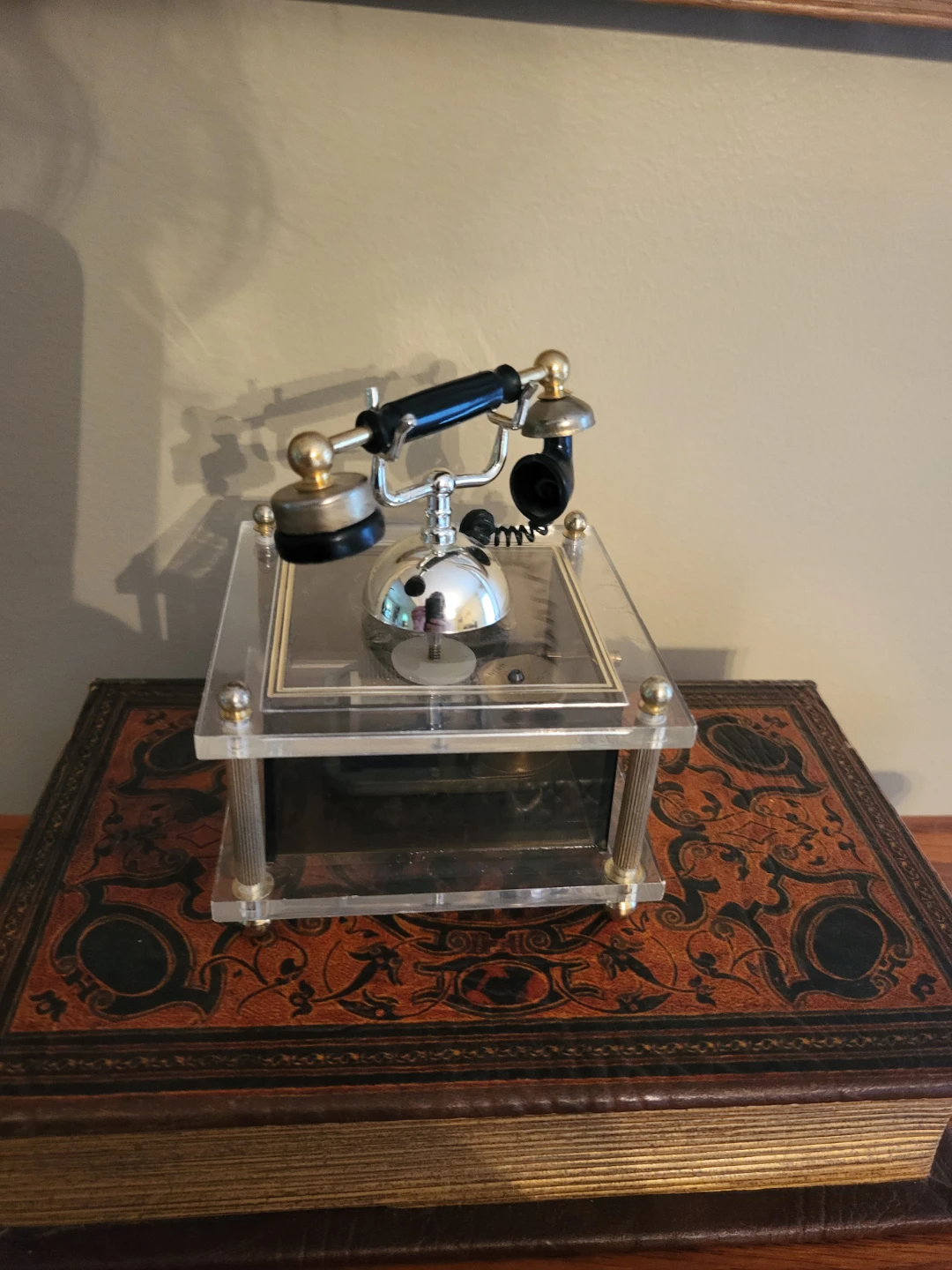 Vintage Rotary Phone Music Box - photo 2