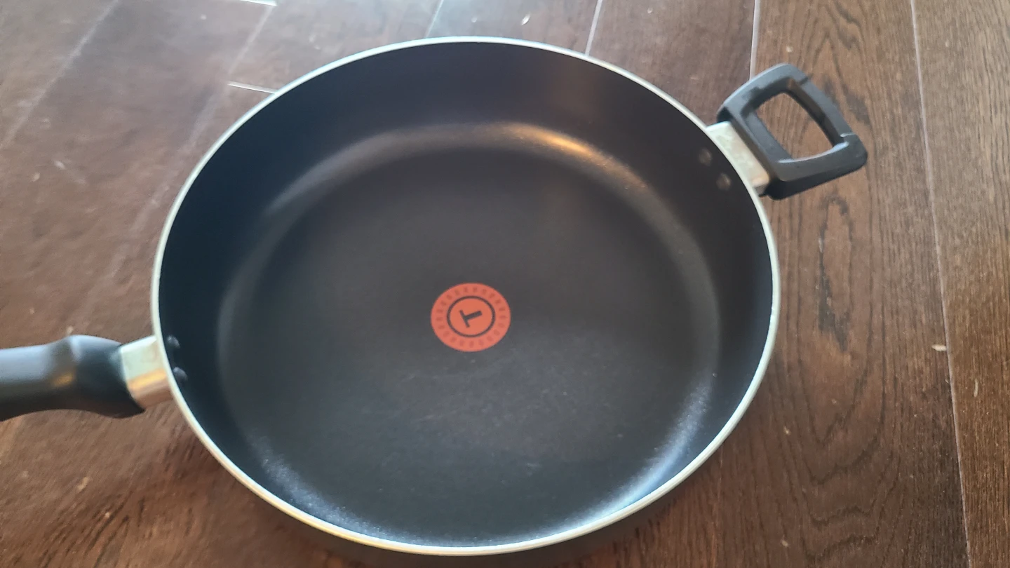 T-fal Non-stick Pan with Lid - photo 3