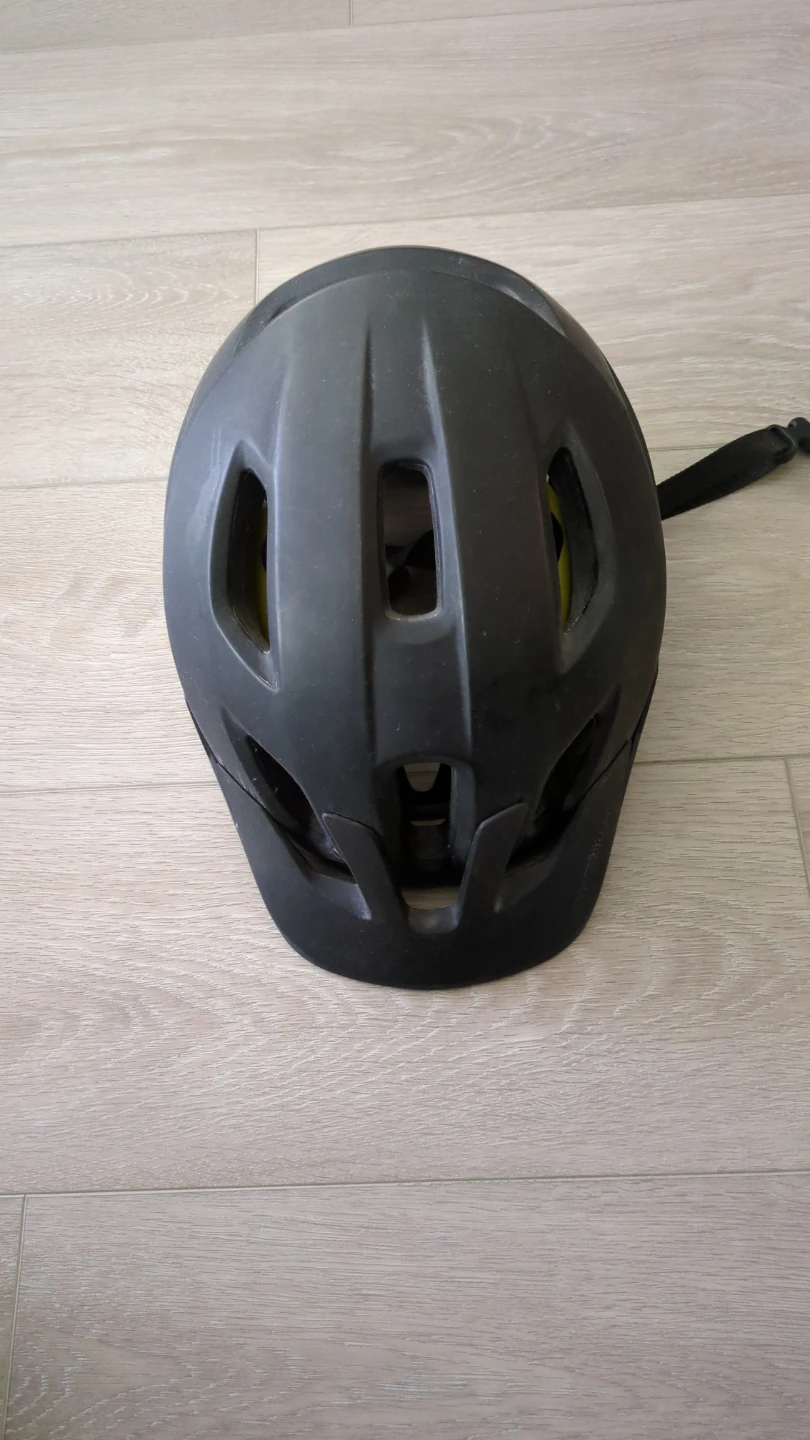 Bontrager Quantum MIPS Cycling Helmet