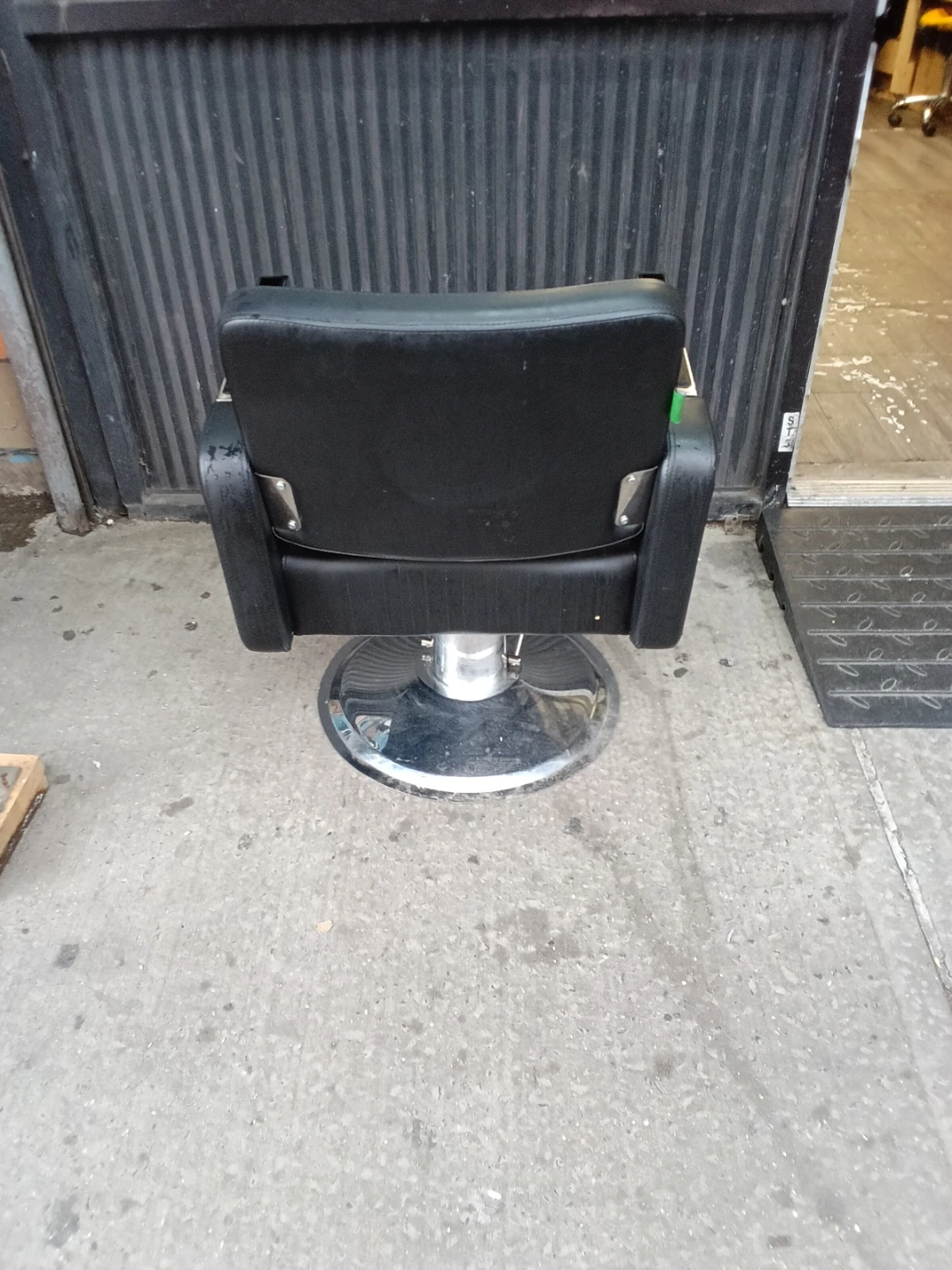 Black Barber Chair with Chrome Accents - photo 3