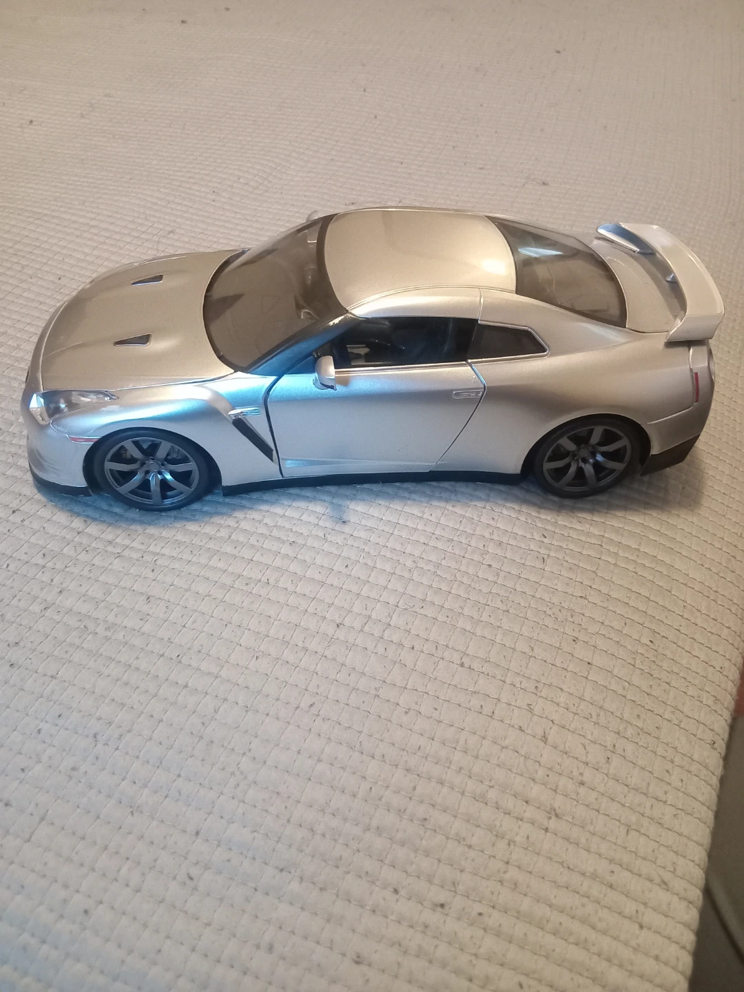Jada Fast & Furious 2009 Nissan GT-R Toy Car