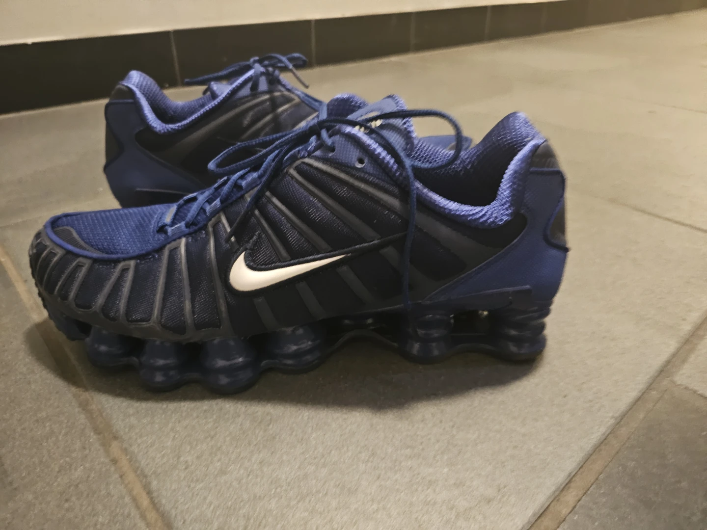 Nike Shox R4 Men's Running Shoes - photo 3