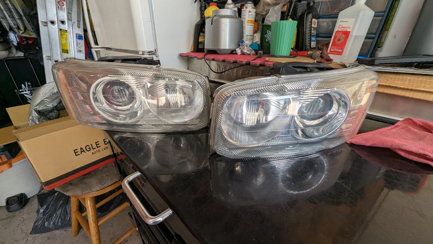 Yukon  2002  Auto Lamp Headlights (Pair)