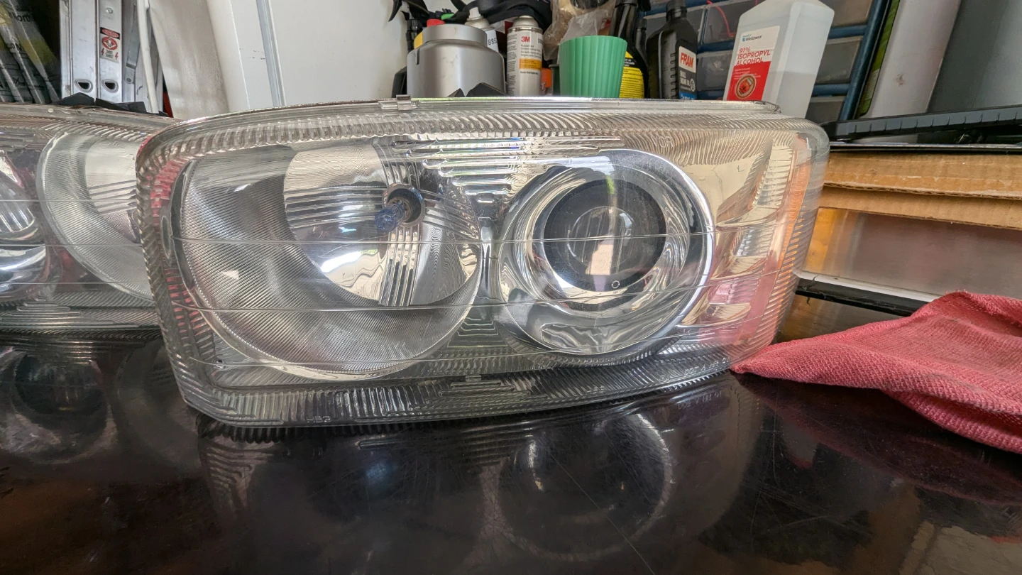 Yukon  2002  Auto Lamp Headlights (Pair) - photo 2