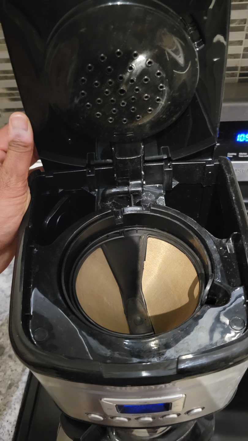 Cuisinart Coffee Maker Model DCC-3200C - photo 2