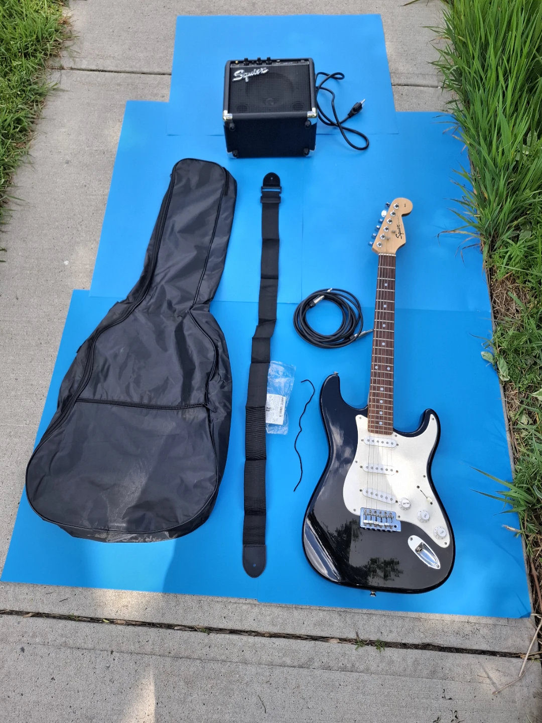 Vintage Squier Stratocaster Electric Guitar Starter Pack