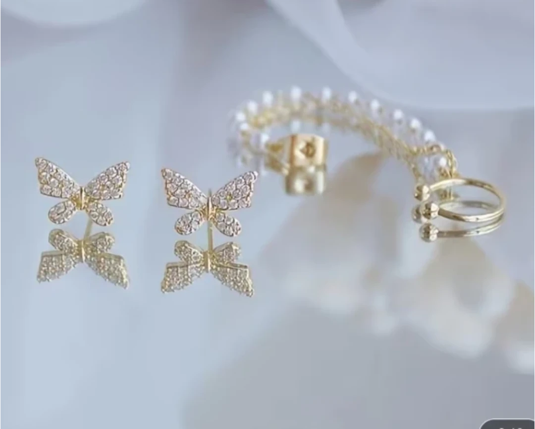 New Butterfly Ear Climber and Stud Set⚽