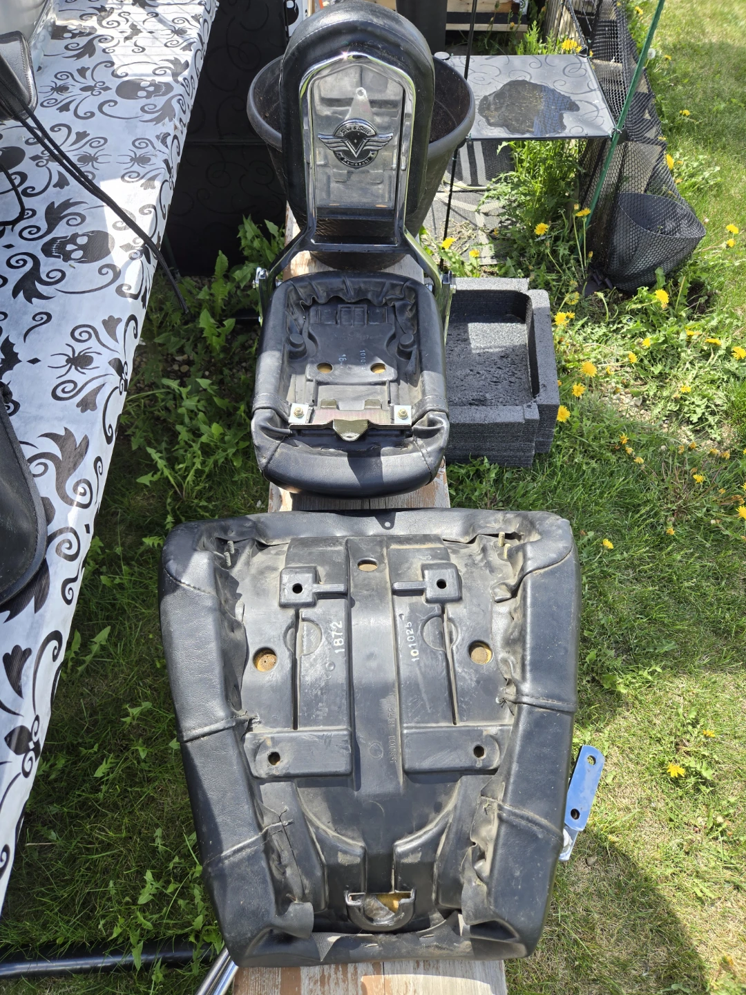 Motorcycle Saddlebags, Seat & Windshield - photo 4