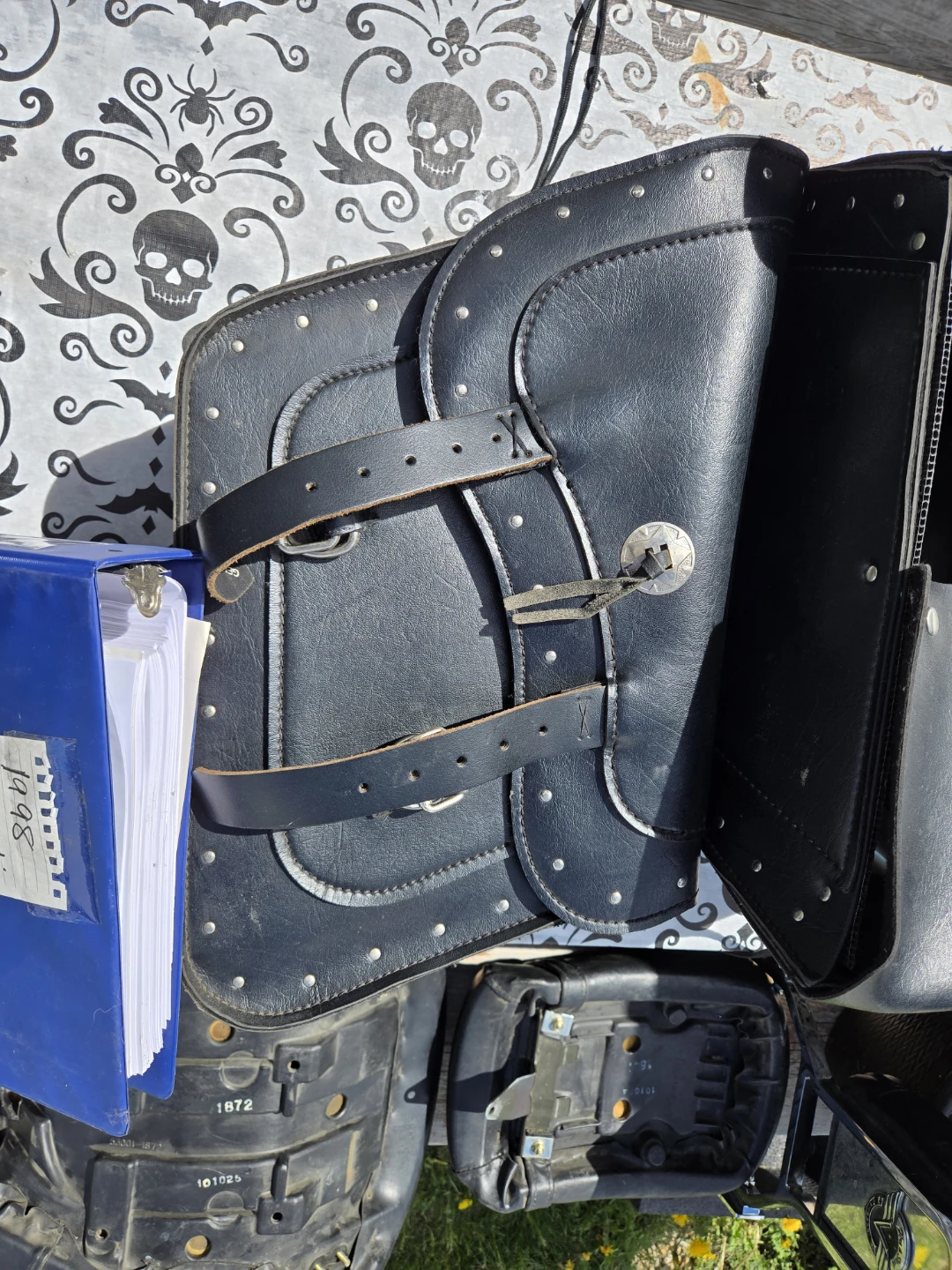 Motorcycle Saddlebags, Seat & Windshield - photo 5