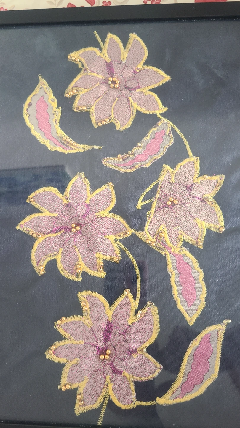 Hand-Embroidered & Framed Floral Elegance - photo 5