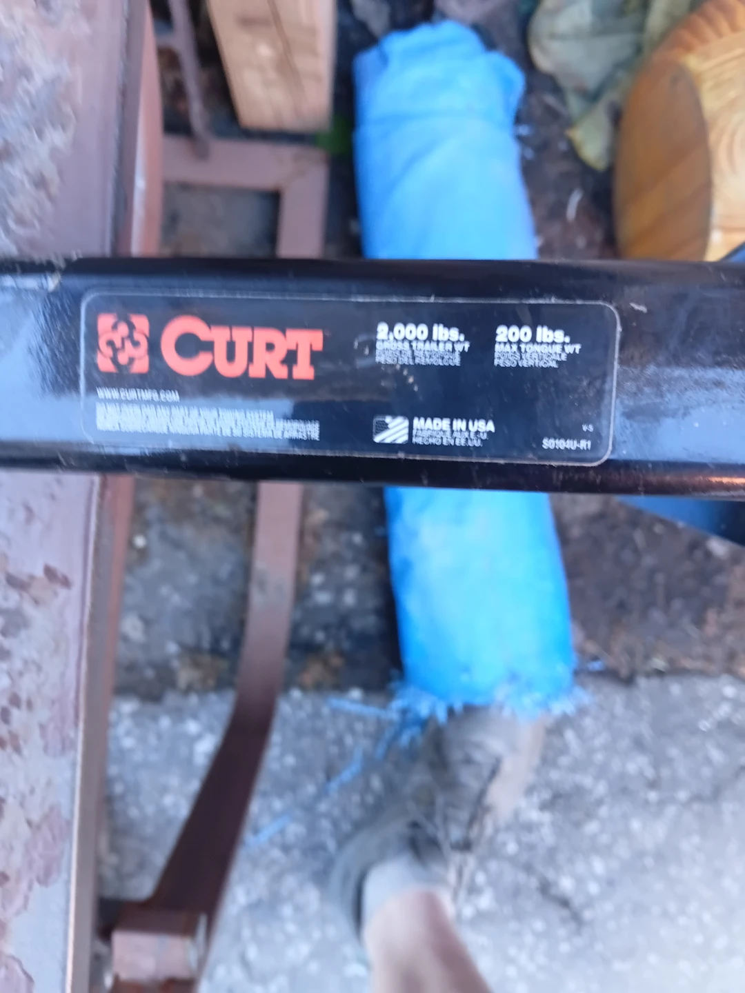 CURT Hitch Mounted Cargo Carrier - photo 3