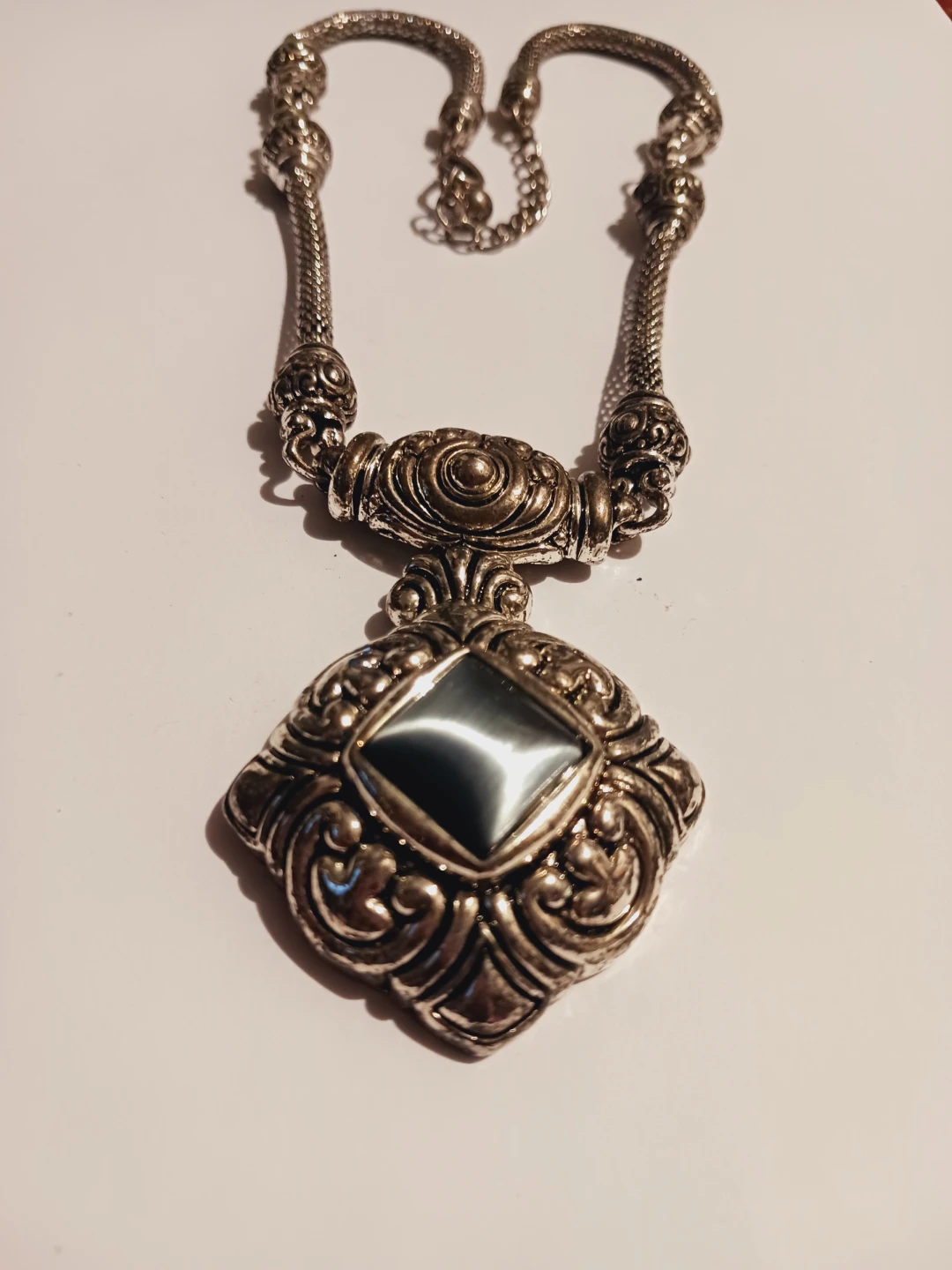 Gorgeous Statement Necklace with Grey Stone Pendant - photo 5