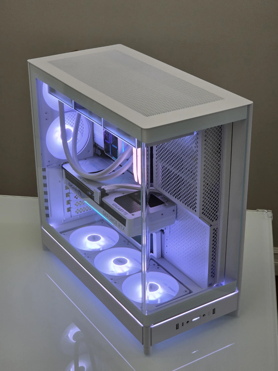 Brand New White 5070 Ti Gaming PC