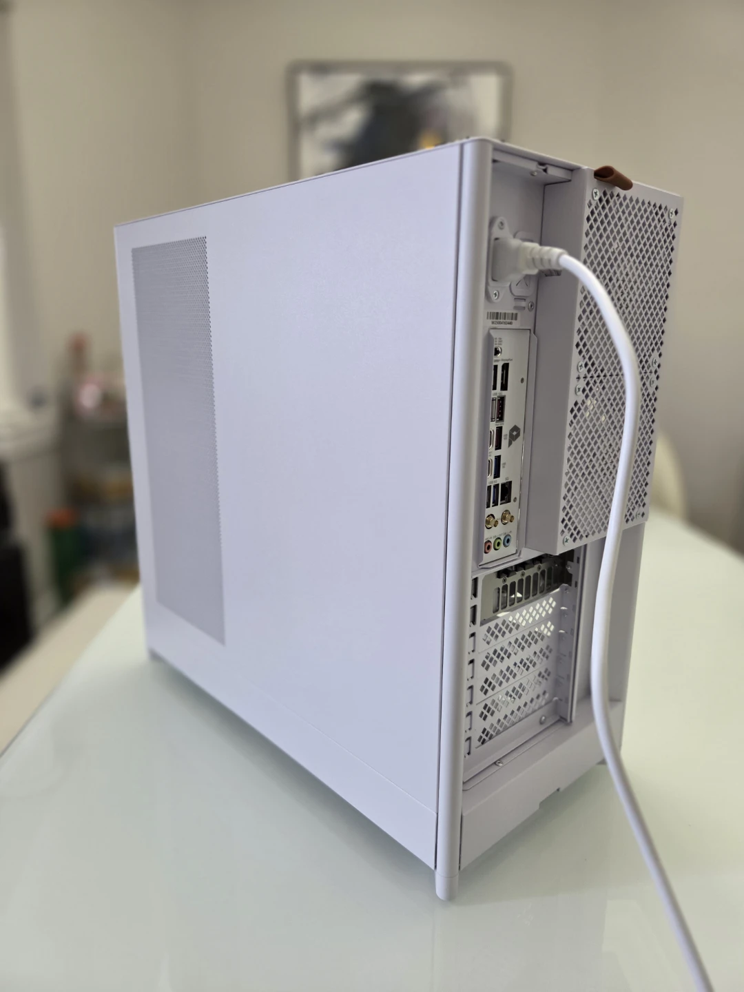 Brand New White 5070 Ti Gaming PC - photo 4