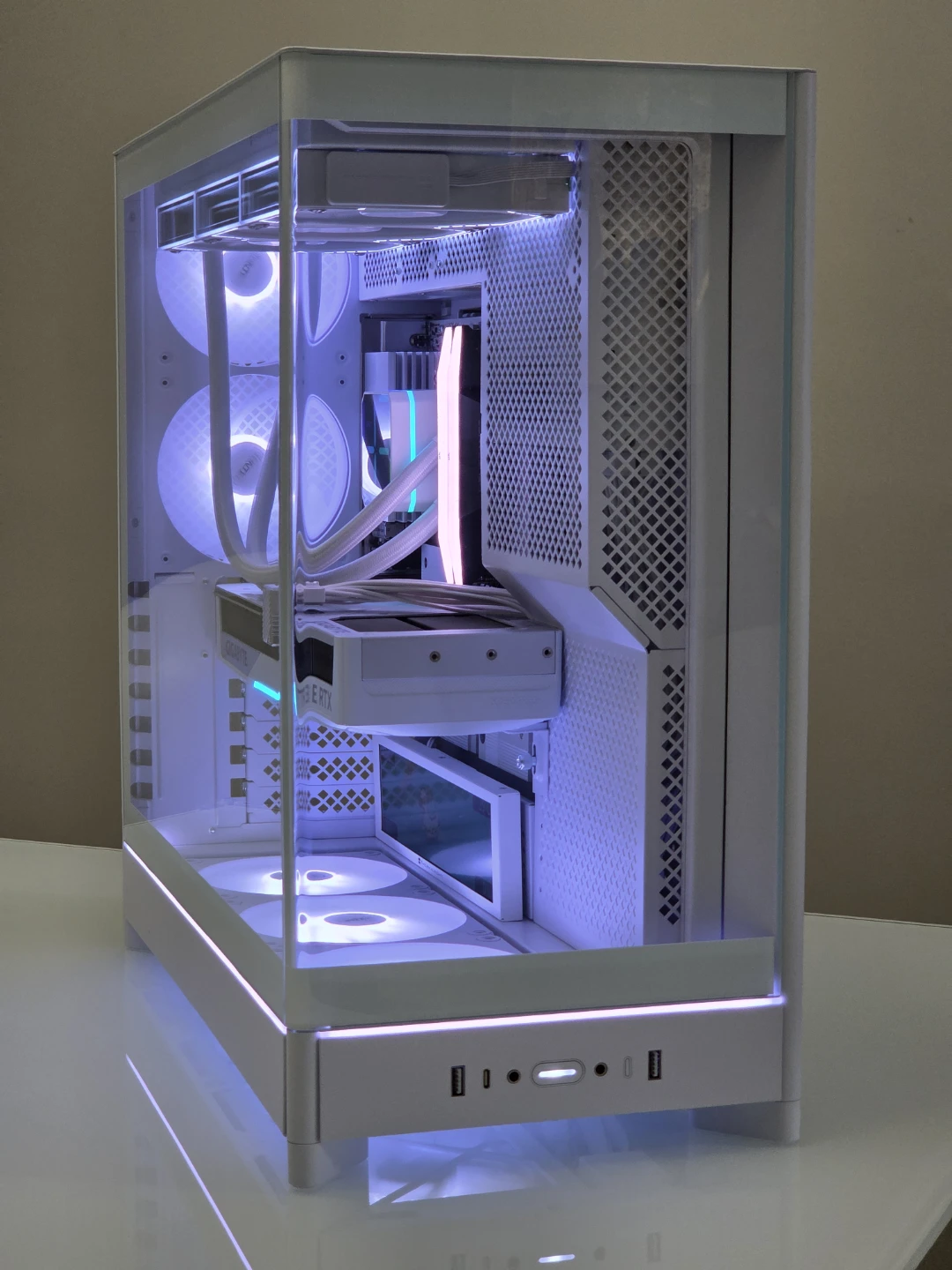 Brand New White 5070 Ti Gaming PC - photo 5