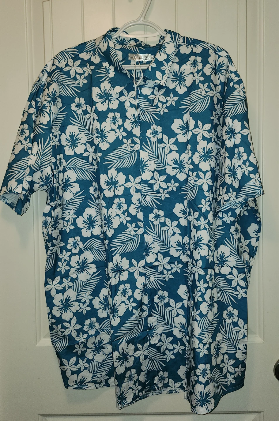 Dress for Adventure Men's Floral Short Sleeve Shirt ⚽