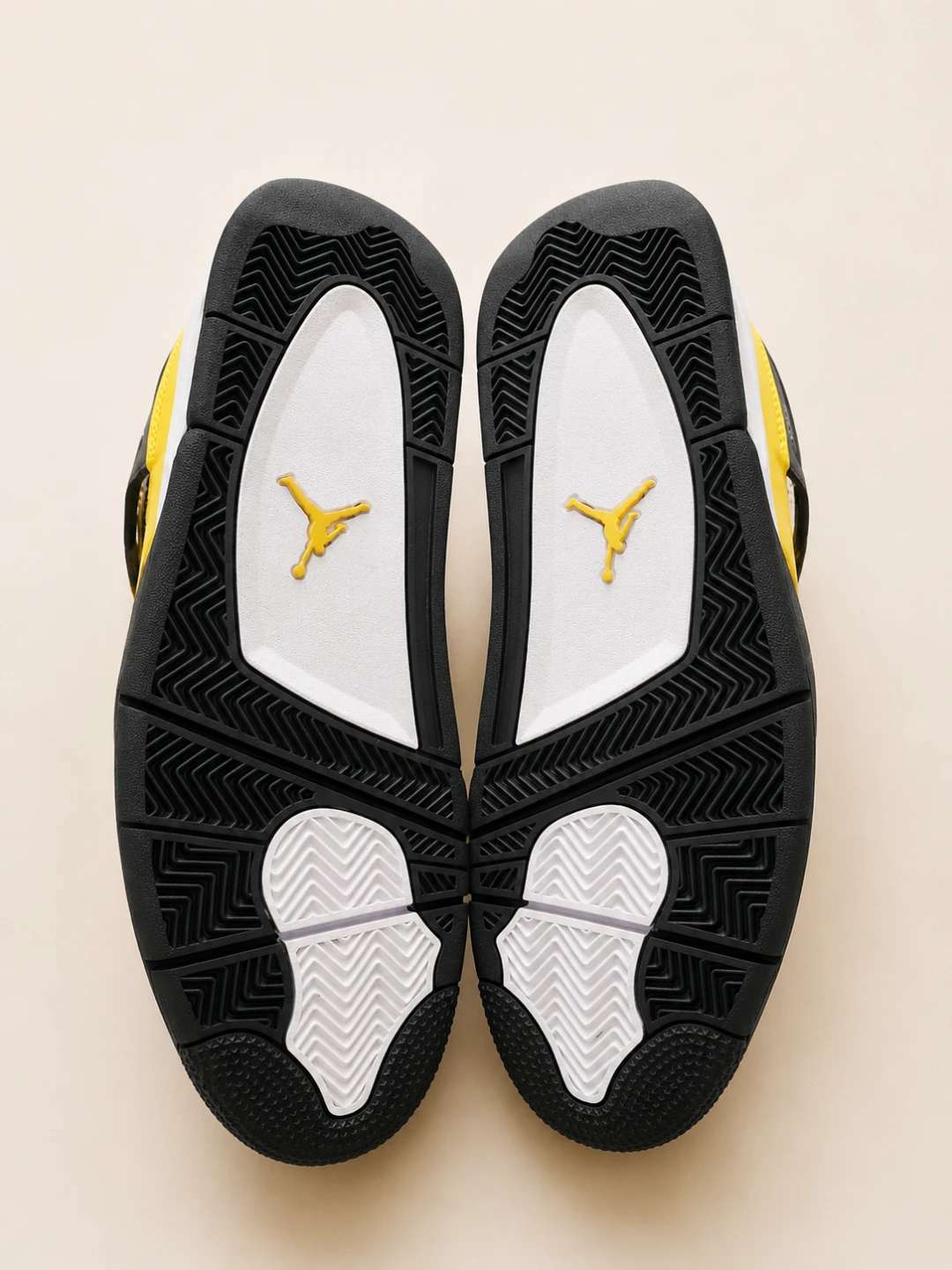 Air Jordan 4 Yellow sneakers - photo 4