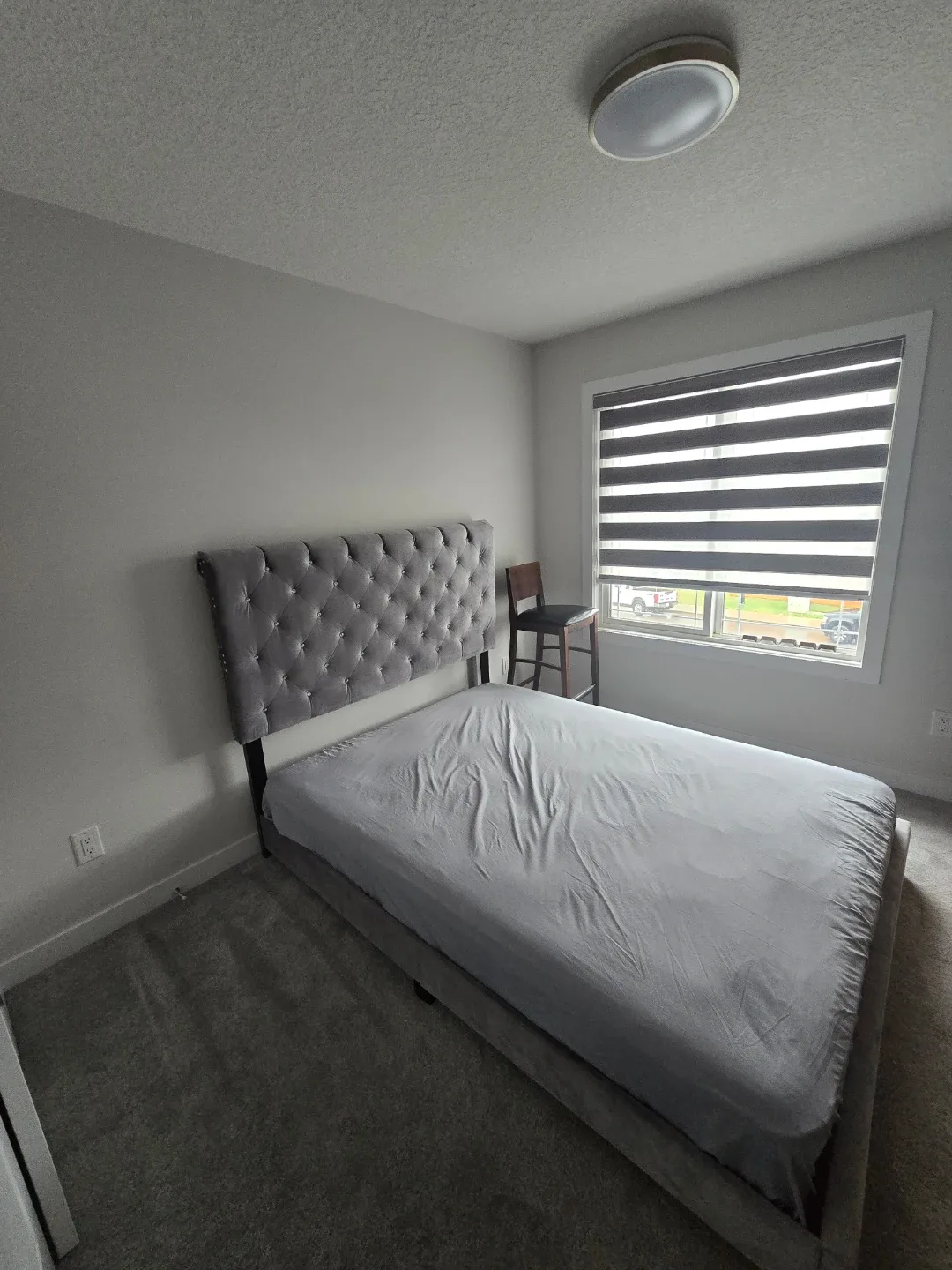 2 room available At edgemont $650 per room  For felame - photo 4