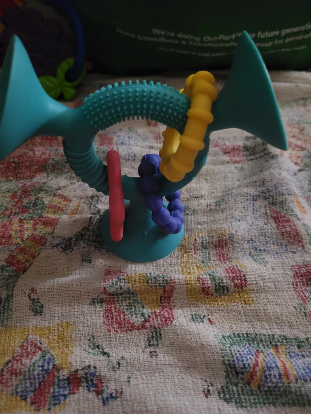 Nuby Silly Three Prong Interactive Suction toy colorful rings