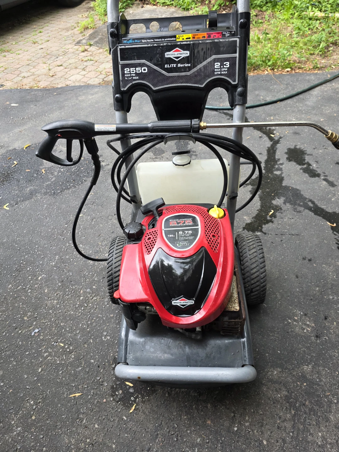 Briggs & Stratton 2550 PSI Elite Series Pressure Washer - photo 5