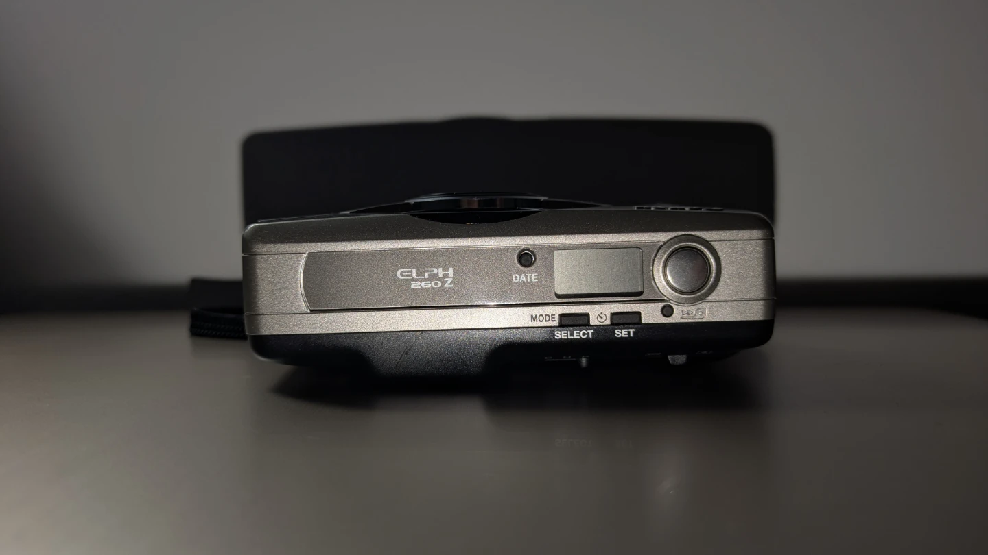 Canon ELPH 260Z Point and Shoot Camera - photo 3