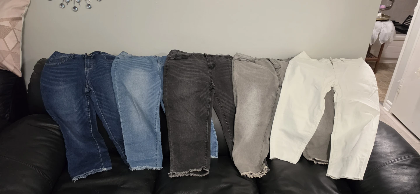 NEW Ladies size 10 Clam Digger Stretch denim jeans suze 10