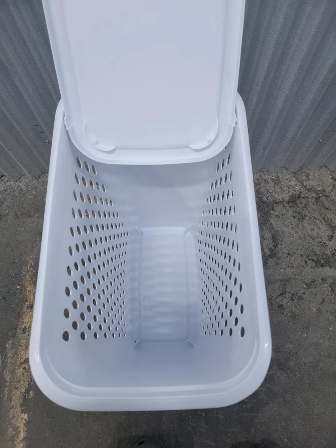 White Plastic Laundry Hamper with Lid - photo 3
