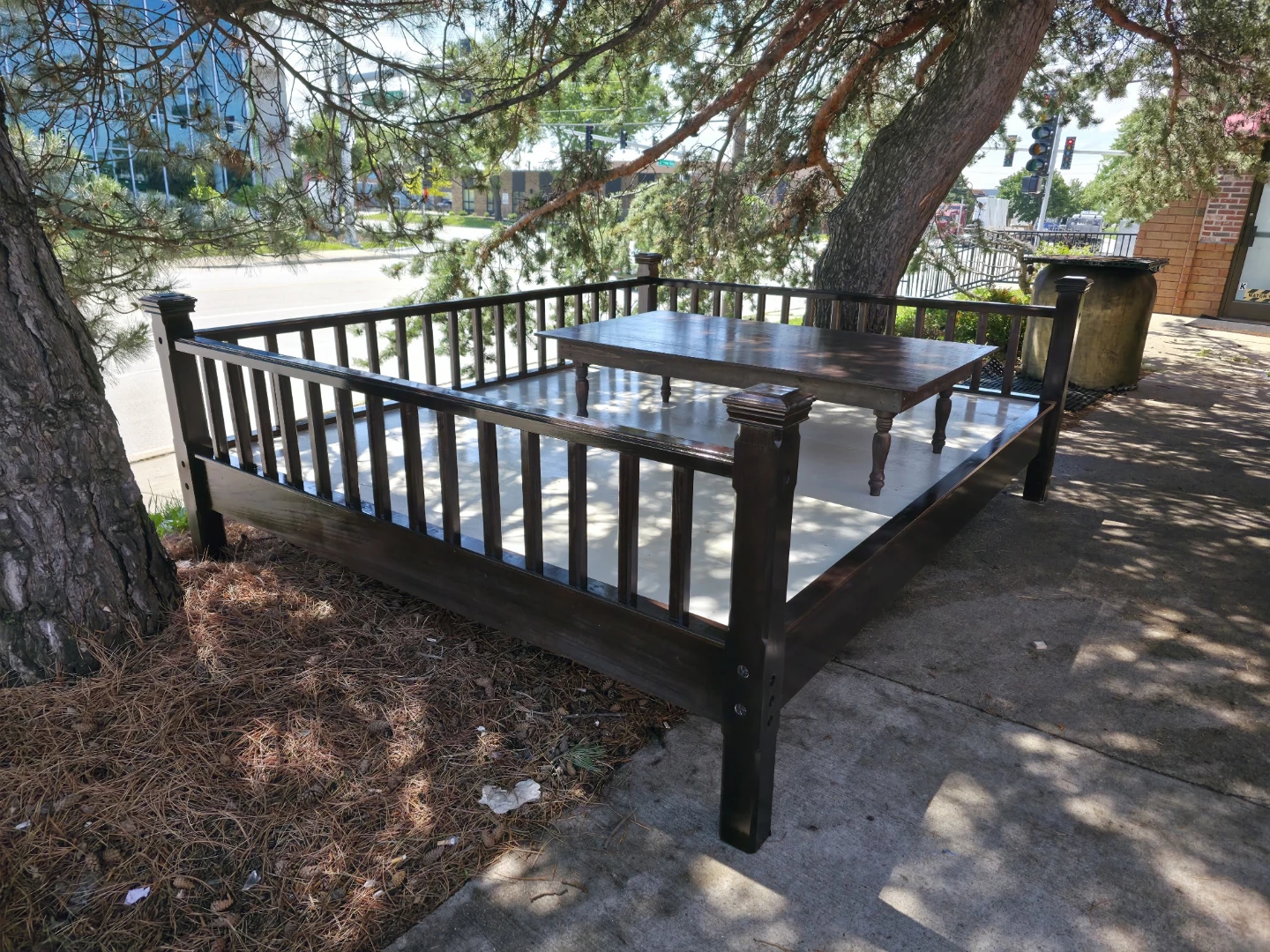 Dark Wood Daybed with Coffee Table - photo 2