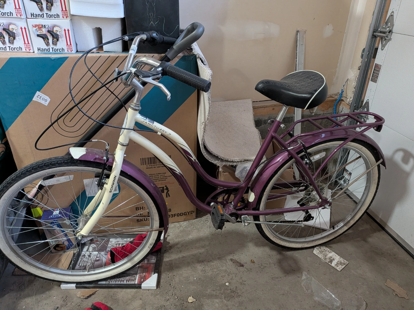 Schwinn Women's Sanctuary 7 Cruiser Bike