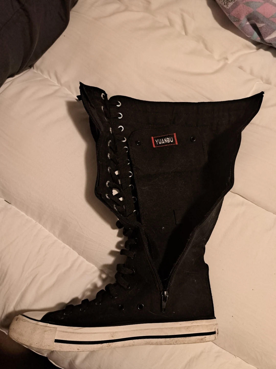 YUANBU Black Knee-High Converse with Different Lace Colors - photo 2
