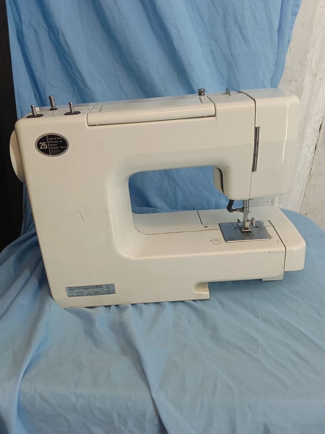 Kenmore Sewing Machine 385.12216790 - photo 2