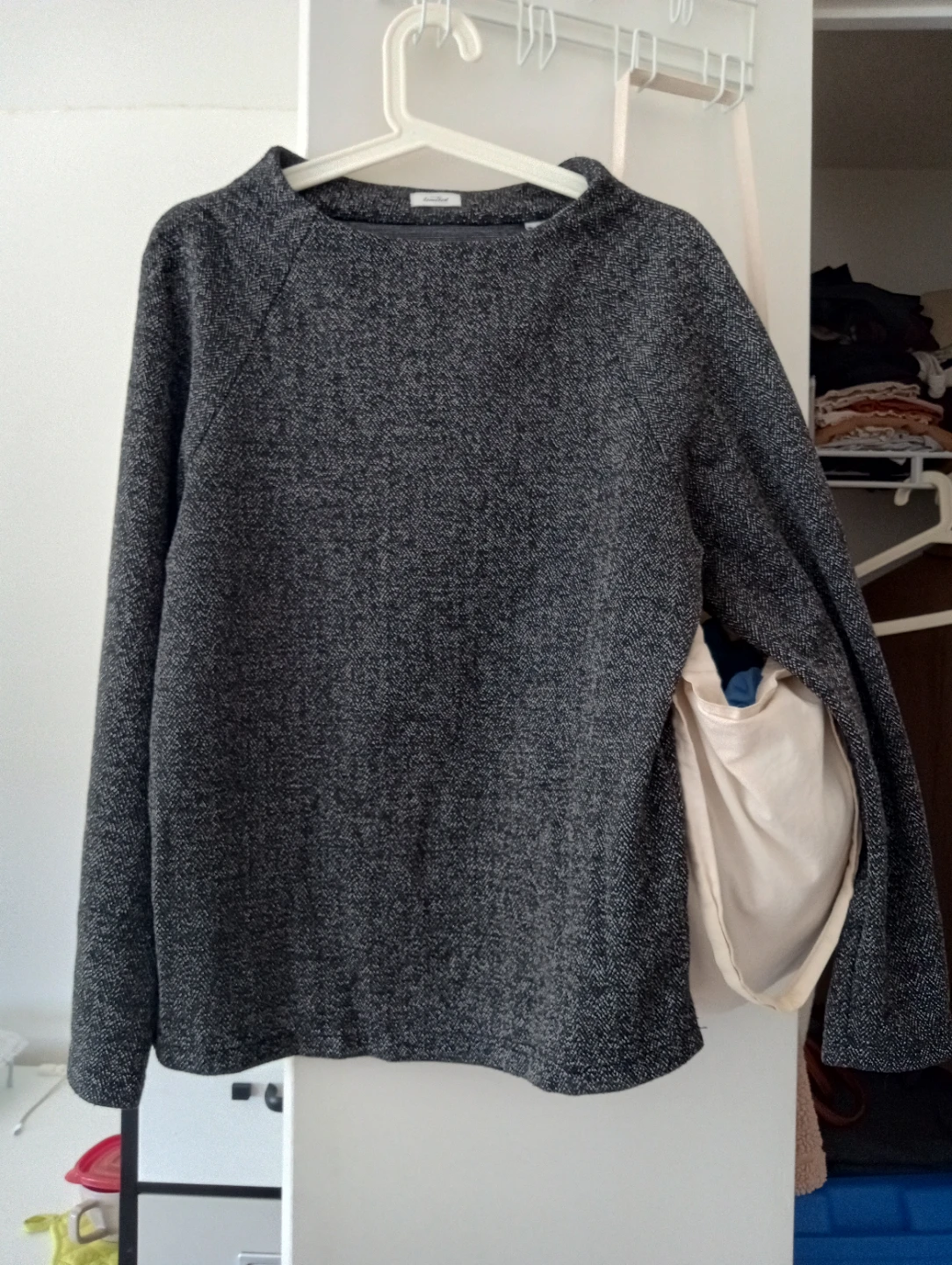 New Long Sleeve Top Size 40/42, $ 5.