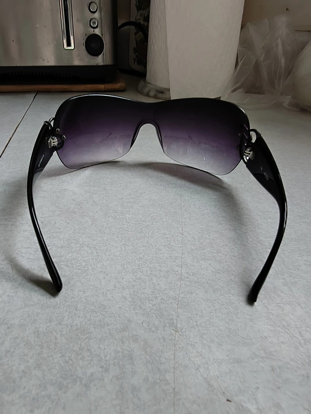Guess Sunglasses - photo 3
