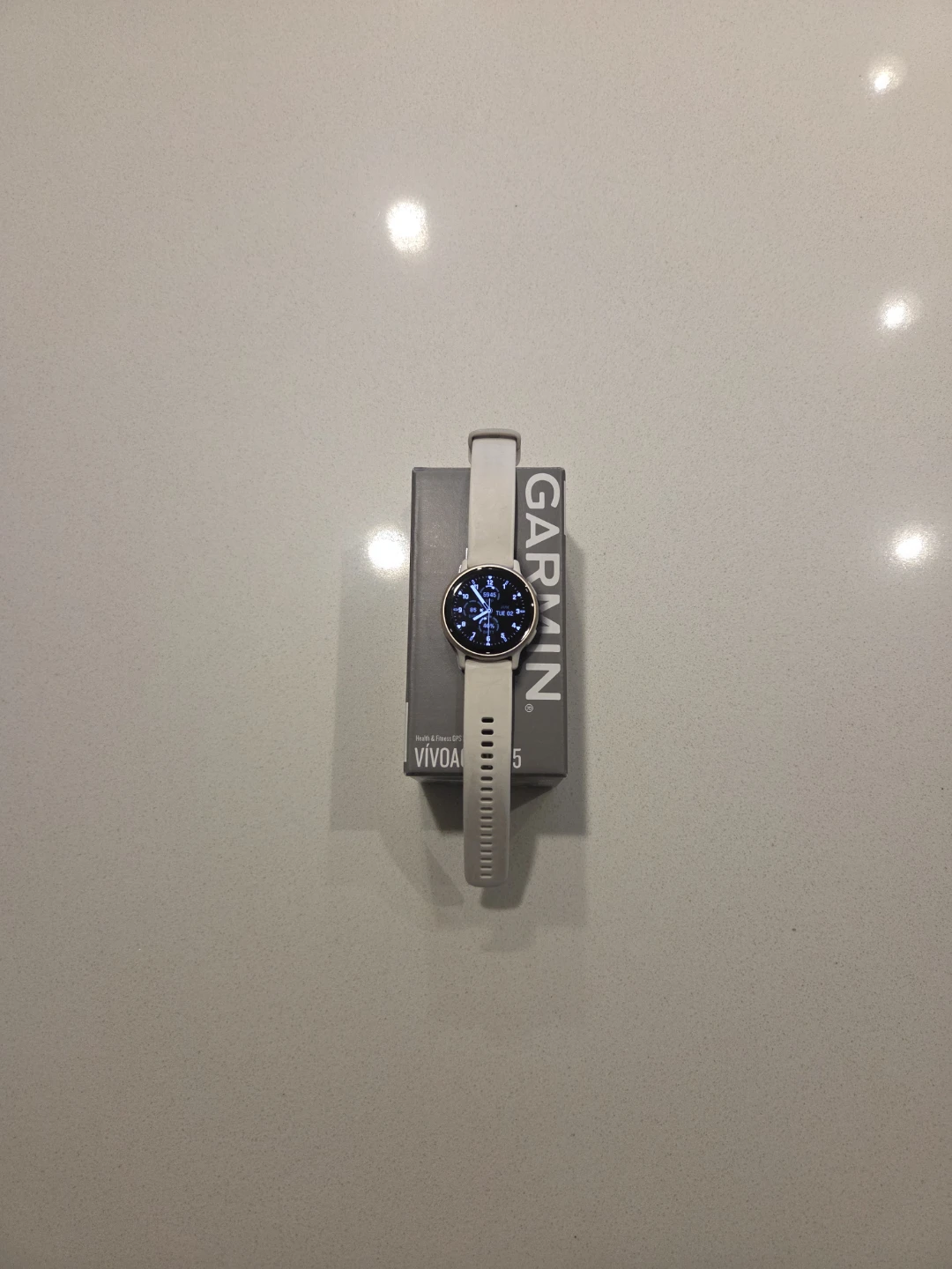 Garmin VivoActive 5 (42mm) – Like Brand New!