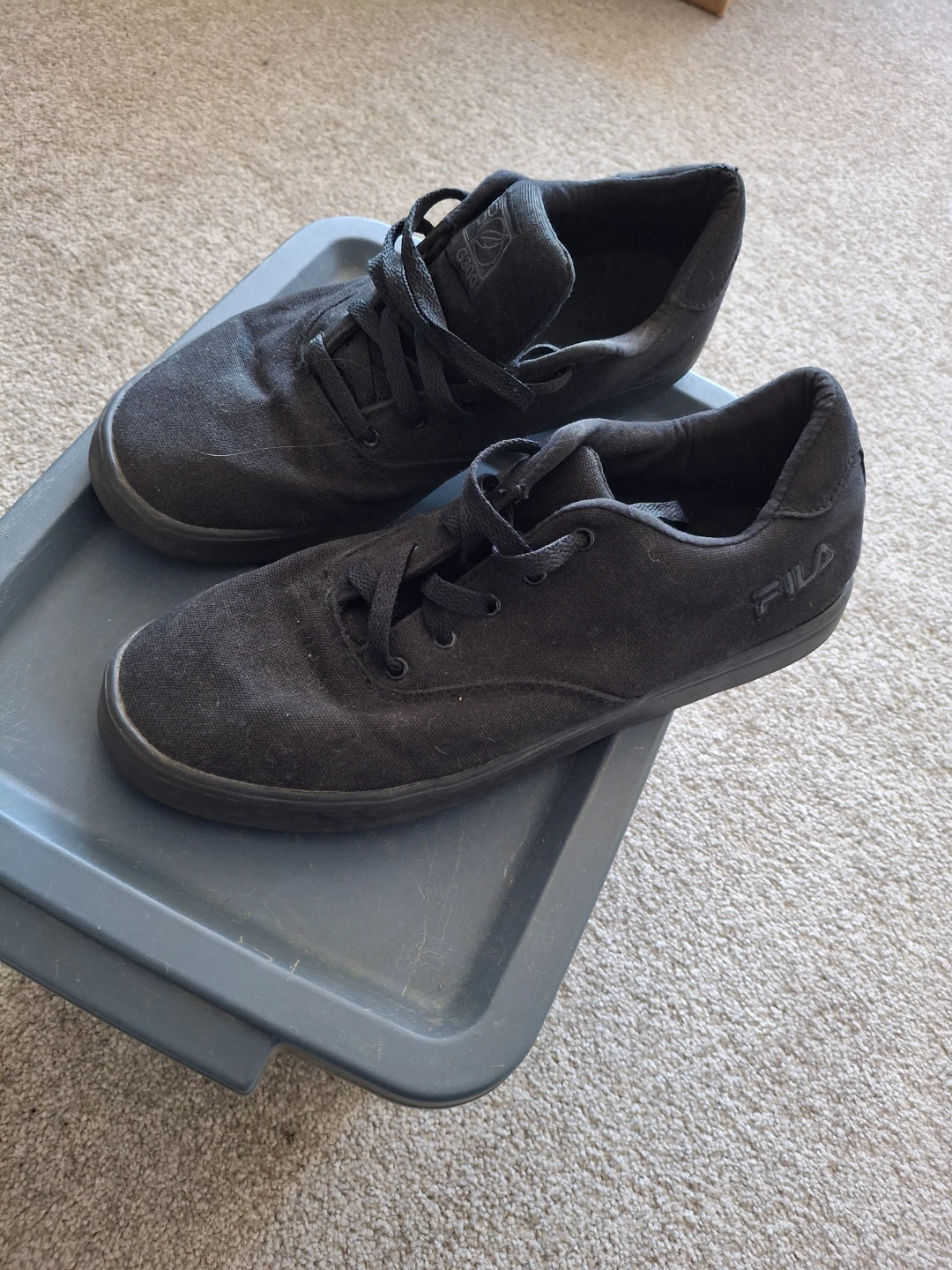 Men's Fila Black Canvas Sneakers