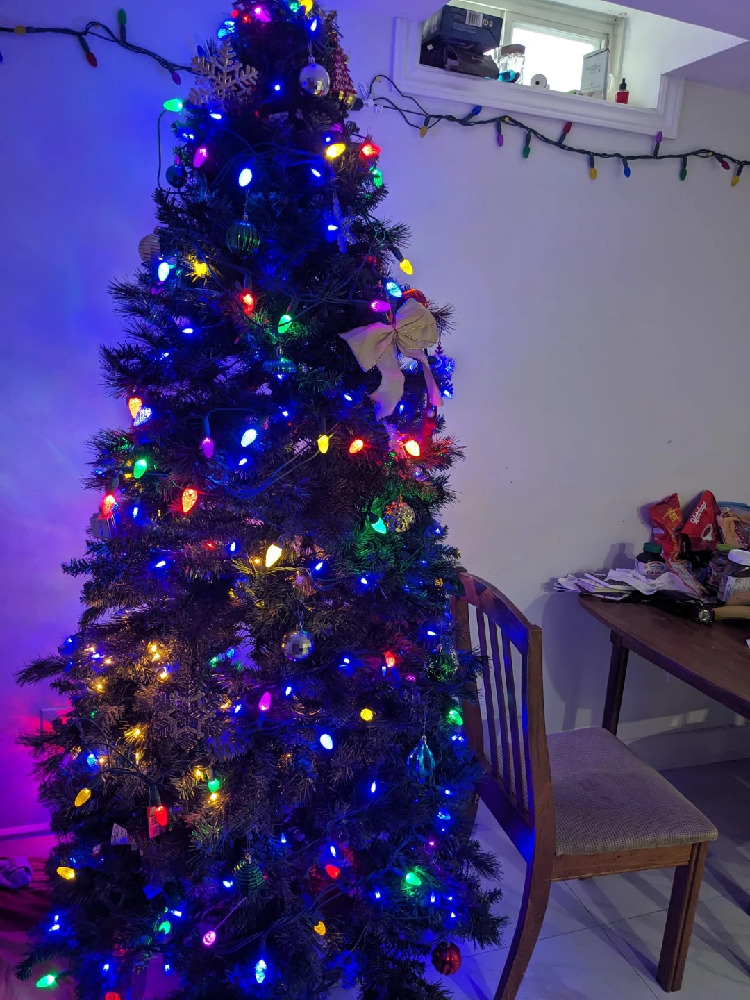 Christmas Tree with Decorations 7' (dismantable )