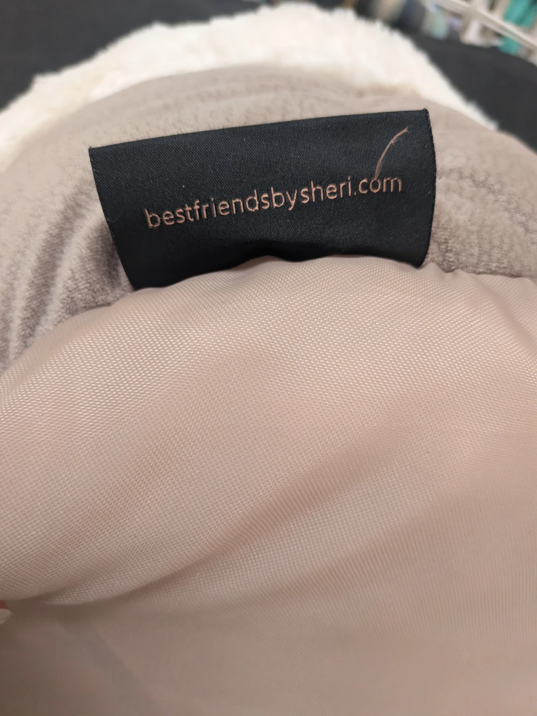 Best Friends extra comfy by Sheri Pet Bed Good condition - photo 4