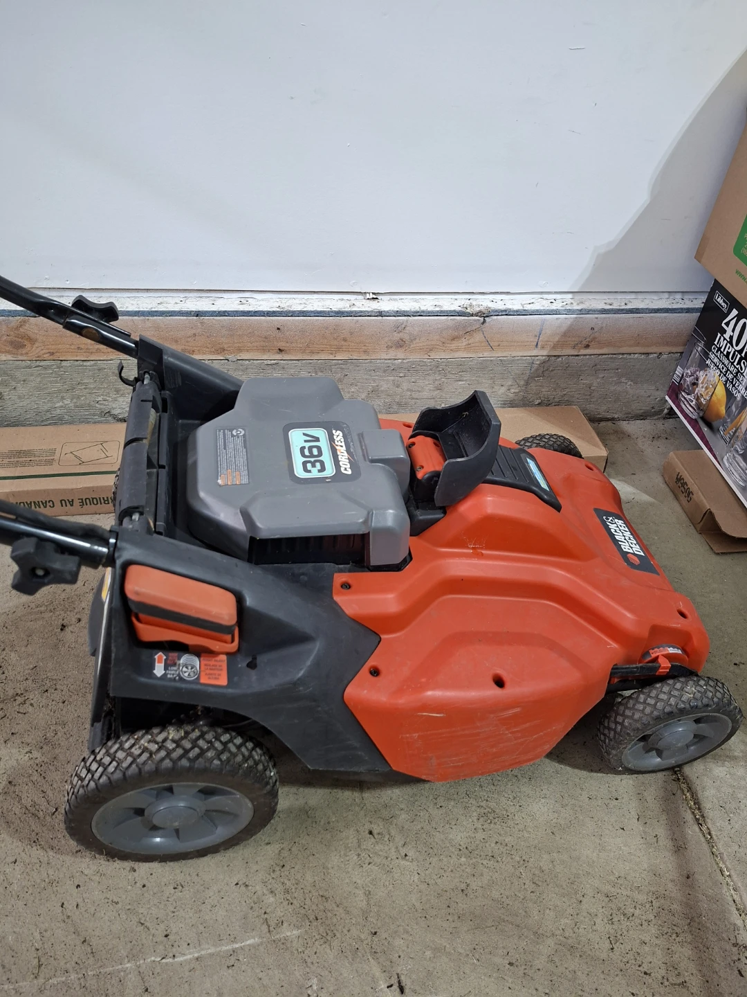 Black & Decker 36V Cordless Electric Lawn Mower - photo 2