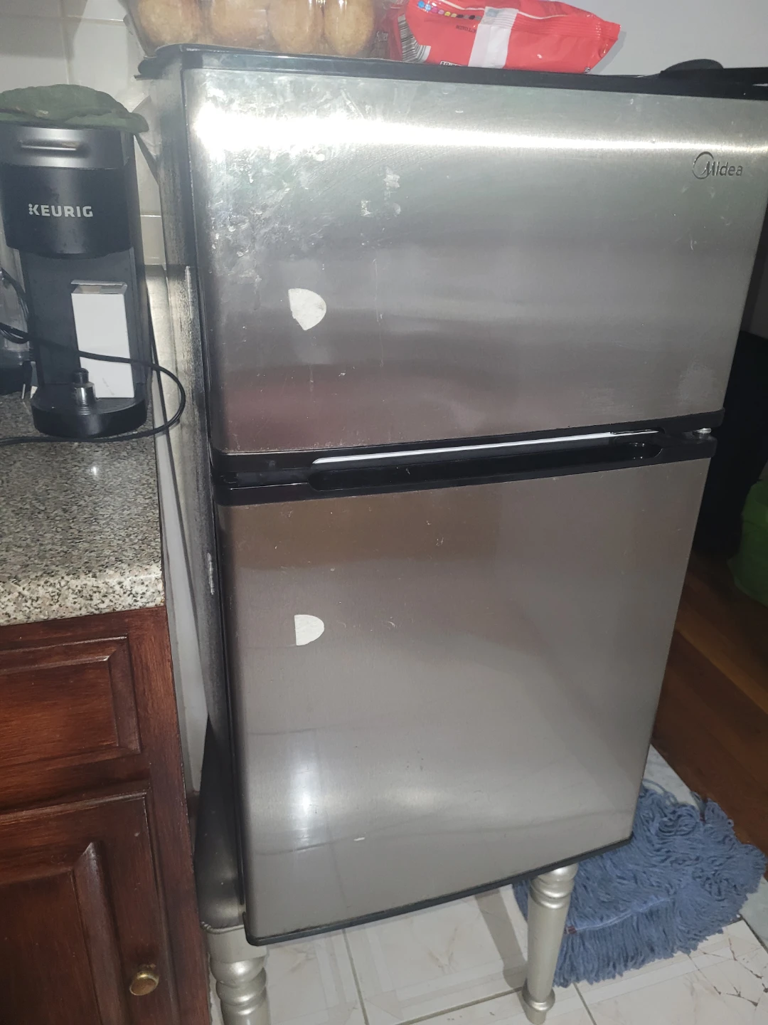 Midea Mini Fridge