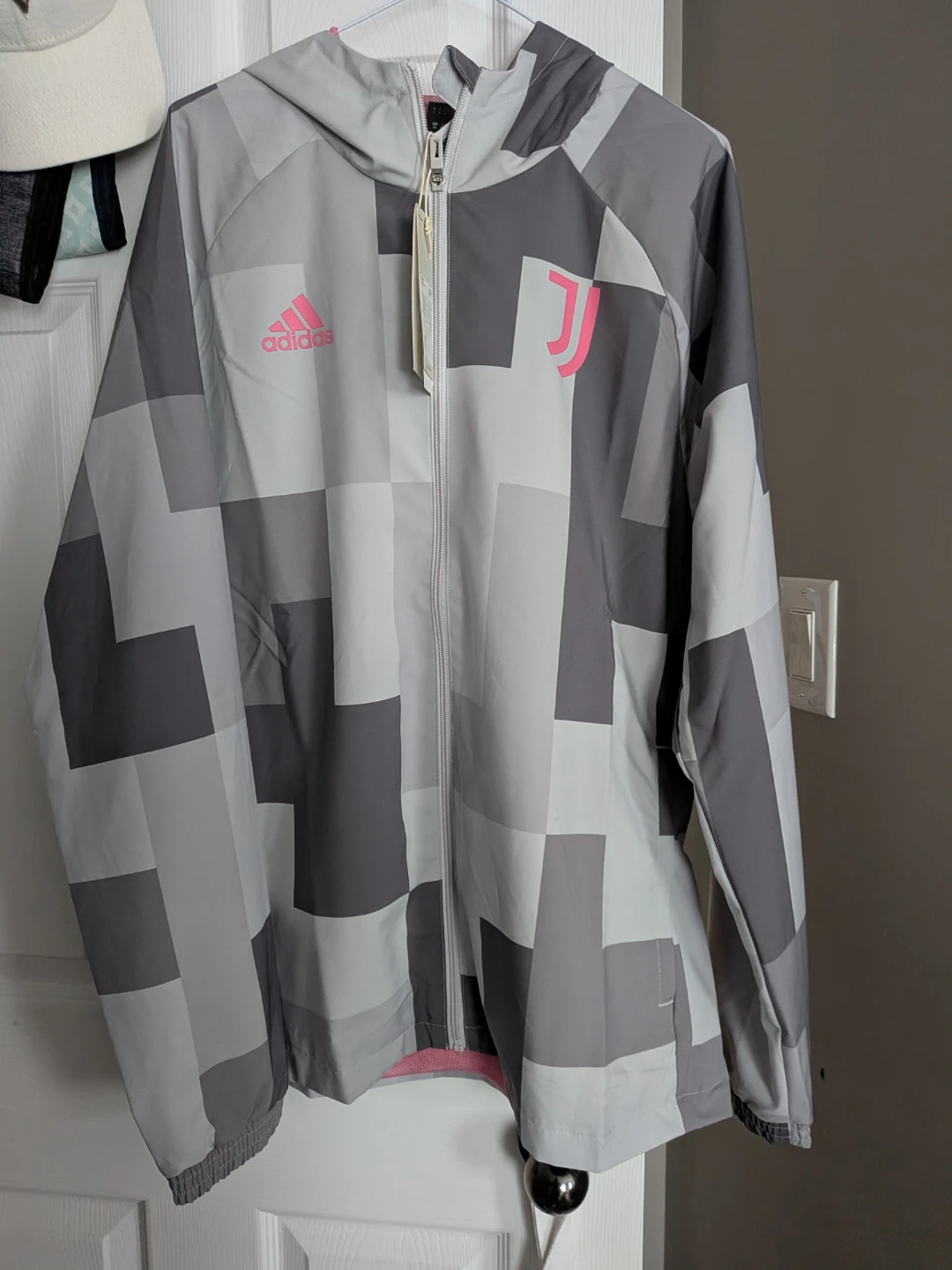 Adidas Juventus Graphic Windbreaker Size L - photo 2
