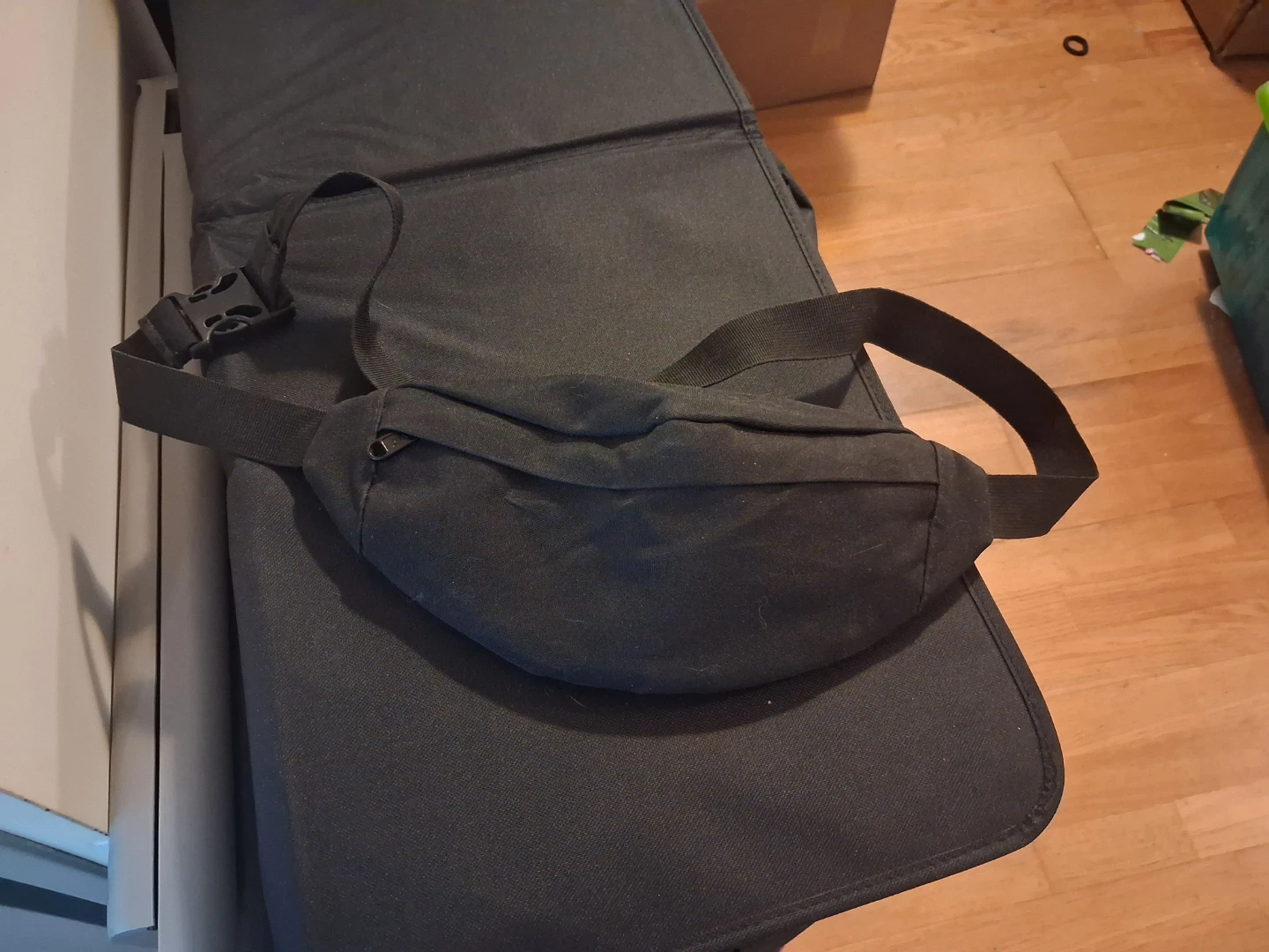 Black fanny pack