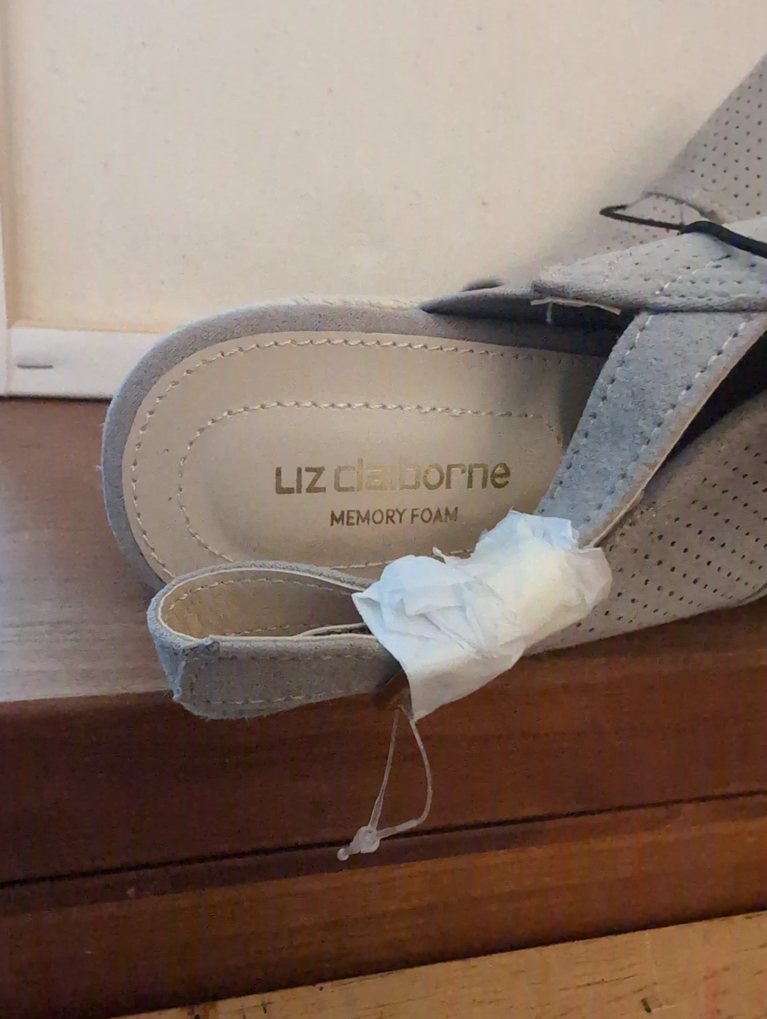 Liz Claiborne Grey Wedge Sandals - photo 2