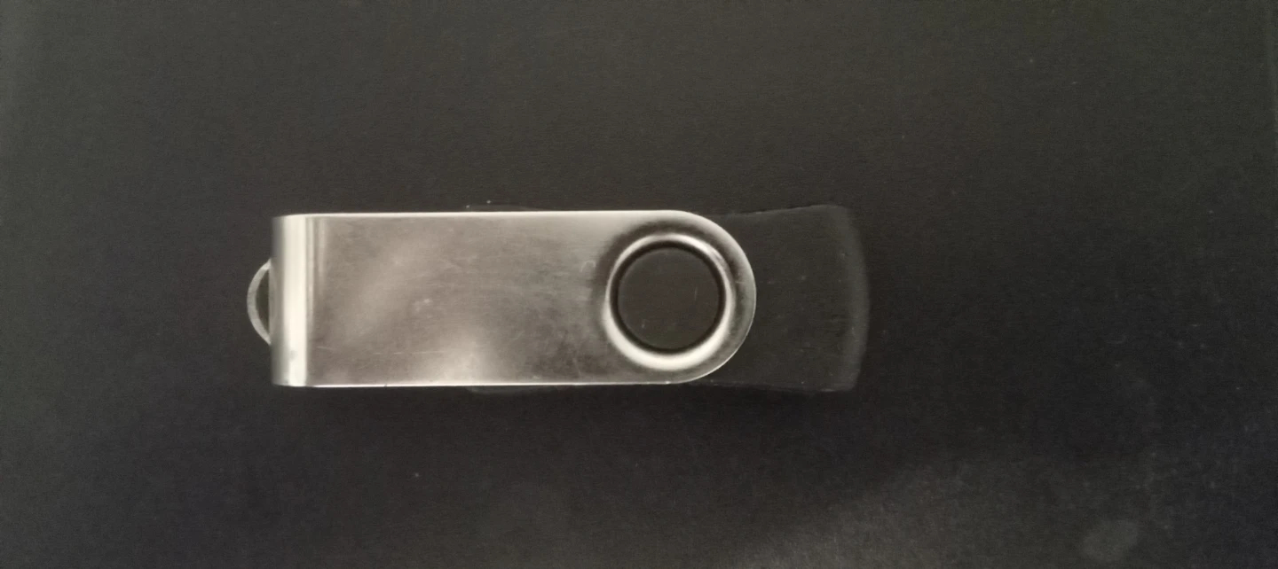 Silver and Black USB Flash Drive - photo 4