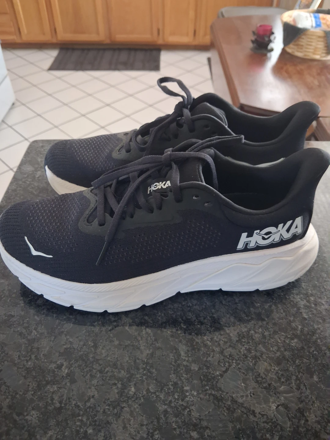 Hoka Arahi 7 Running Shoes - Black/White - photo 2